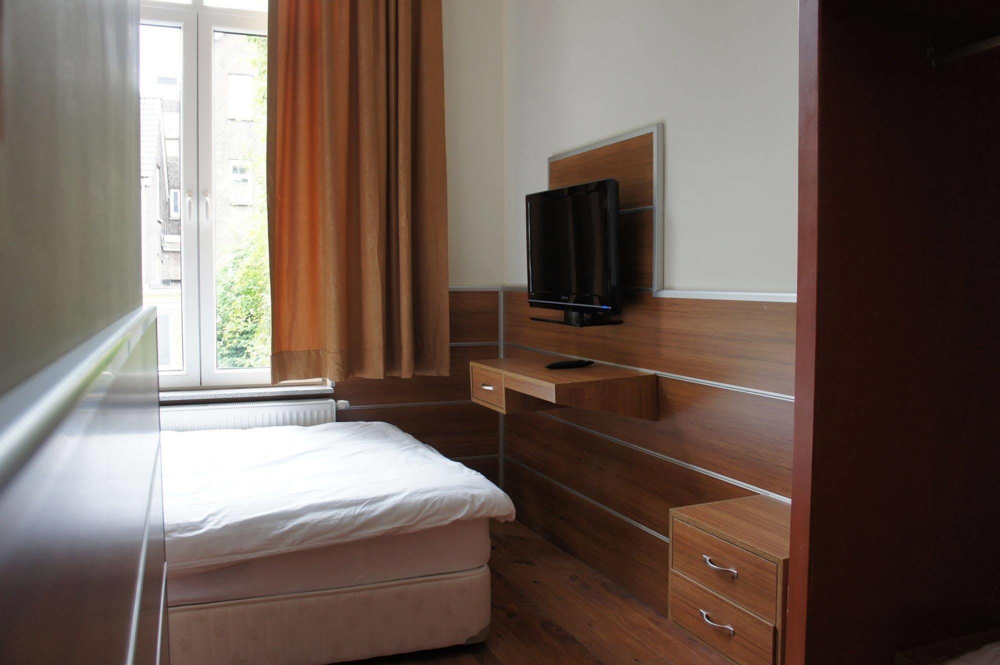 Hotel Erasmus Rotterdam Esterno foto